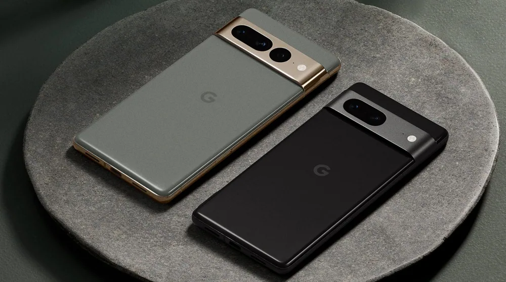 Google Pixel 7 back view