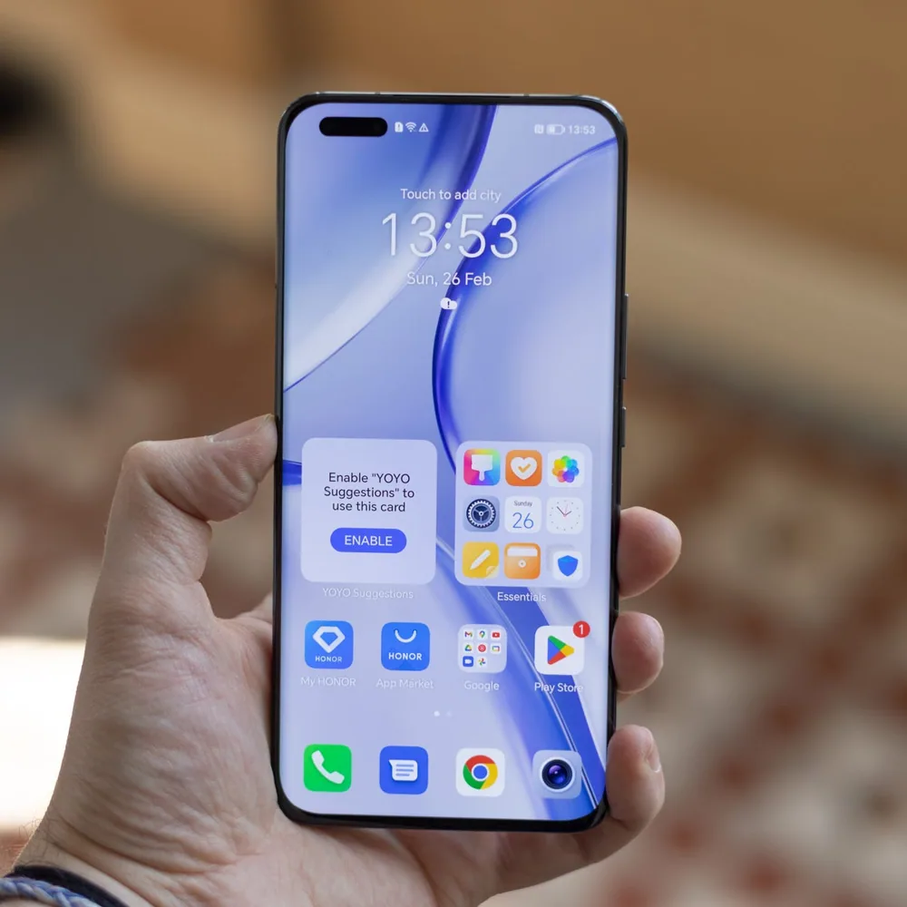 Honor Magic 5 Pro side view