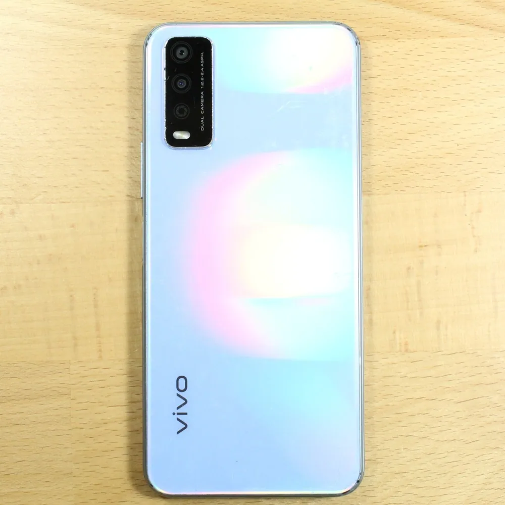 Vivo Y20 side view