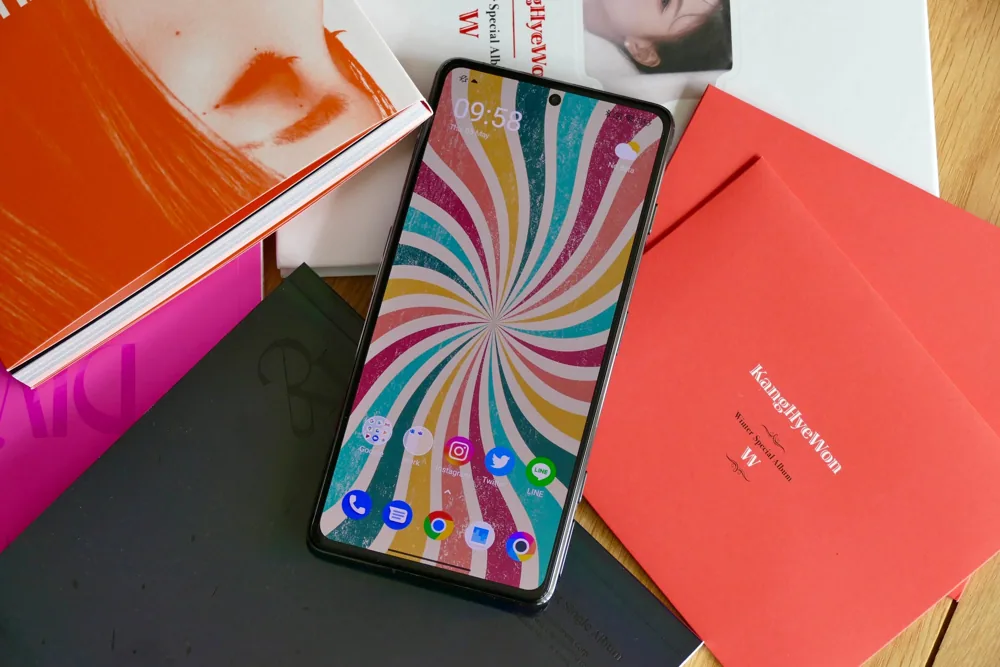 POCO F4 GT side view