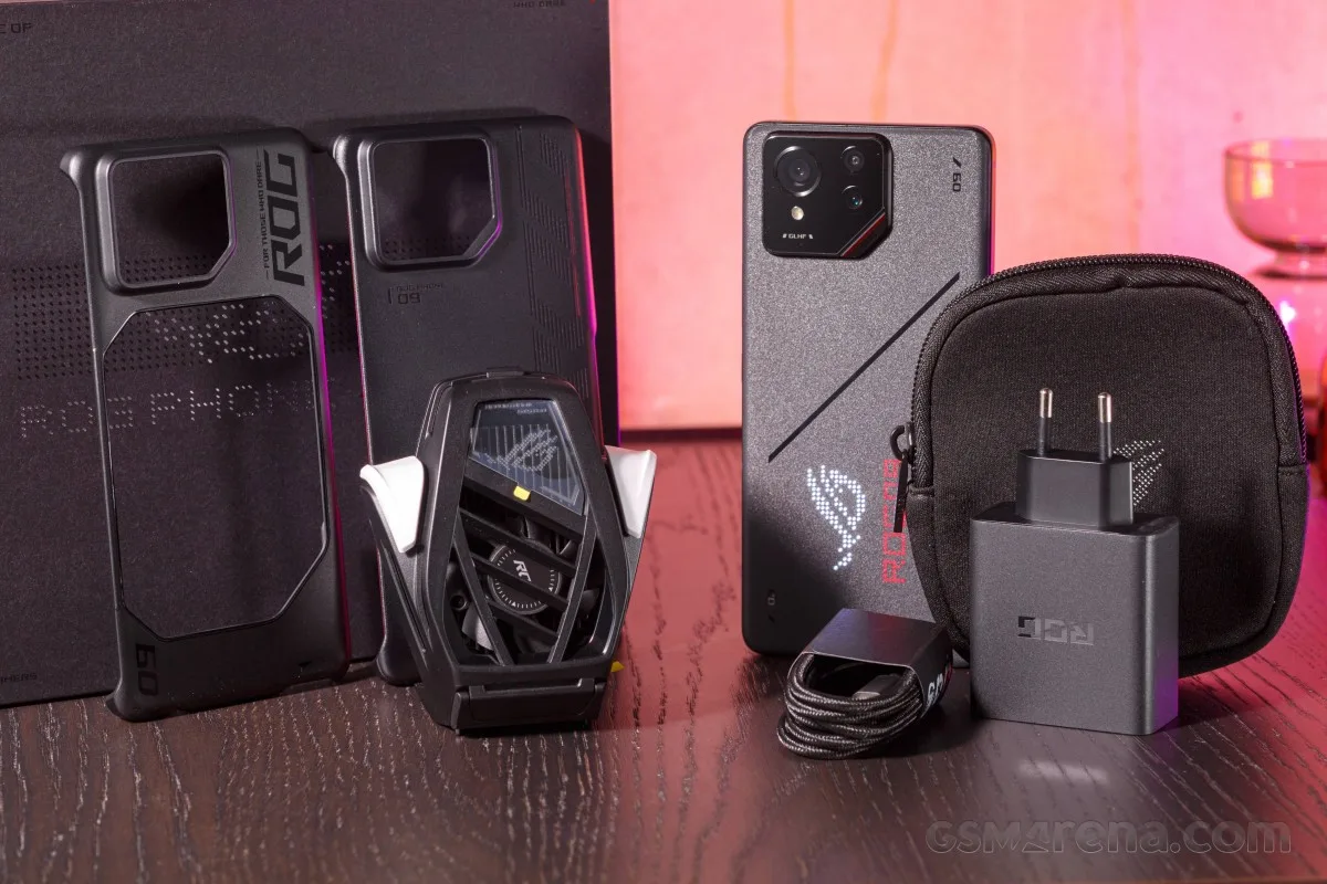 Asus ROG Phone 9 Pro side view