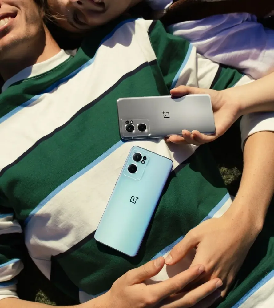 OnePlus Nord CE 2 side view