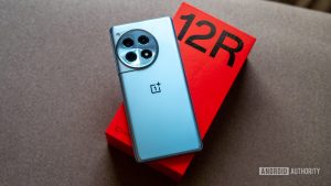6 Syed Non Custom Smuggled Mobiles 8