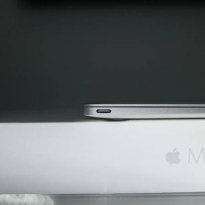 MacBook 12 inch Intel m3 Var1 3 Syed Non Custom Smuggled Mobiles