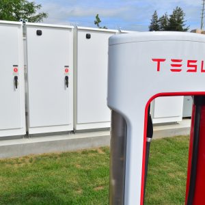 Tesla Powerwall Commercial Pack 100kWh Battery 2 Tesla Powerwall Commercial Pack 100kWh 2 Syed Non Custom Smuggled Mobiles 1